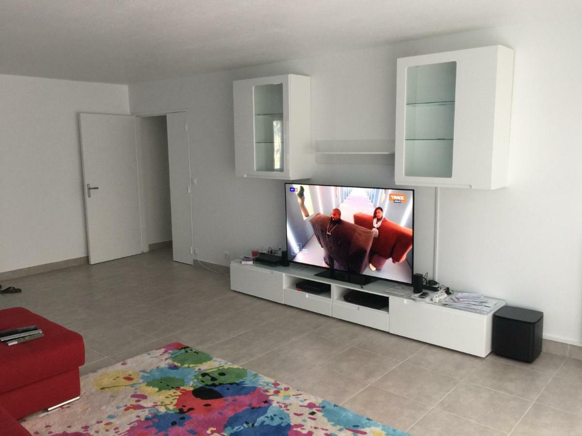Grand Appartement A Louer Vue Sur Seine Melun Exterior foto