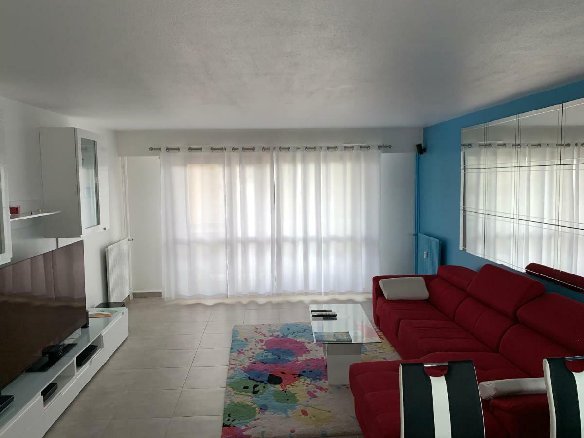 Grand Appartement A Louer Vue Sur Seine Melun Exterior foto